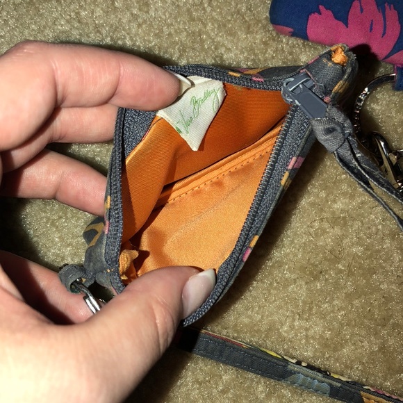 USED Vera Bradley Lanyard w ID/Card/Money/Coin - Picture 6 of 8